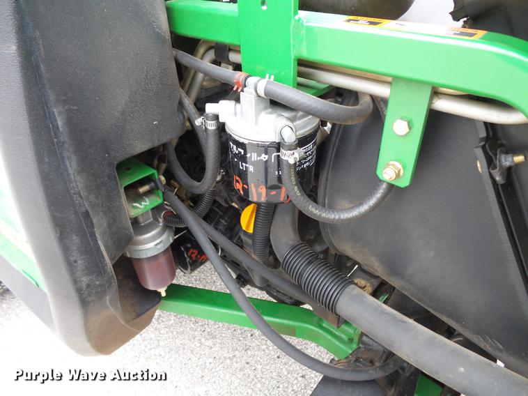image for item DV9548 John Deere 1565 Series II lawn mower