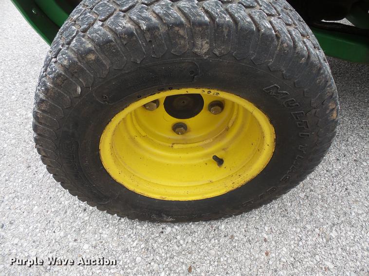 image for item DV9548 John Deere 1565 Series II lawn mower