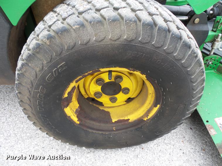 image for item DV9548 John Deere 1565 Series II lawn mower