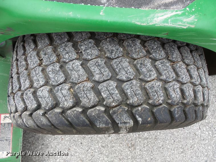 image for item DV9548 John Deere 1565 Series II lawn mower