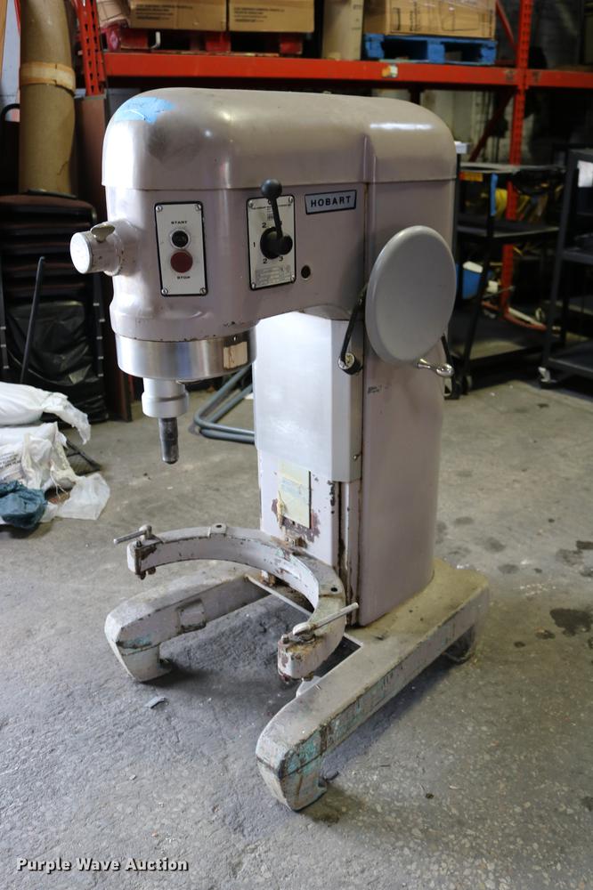 image for item DW9847 Hobart M-600 mixer