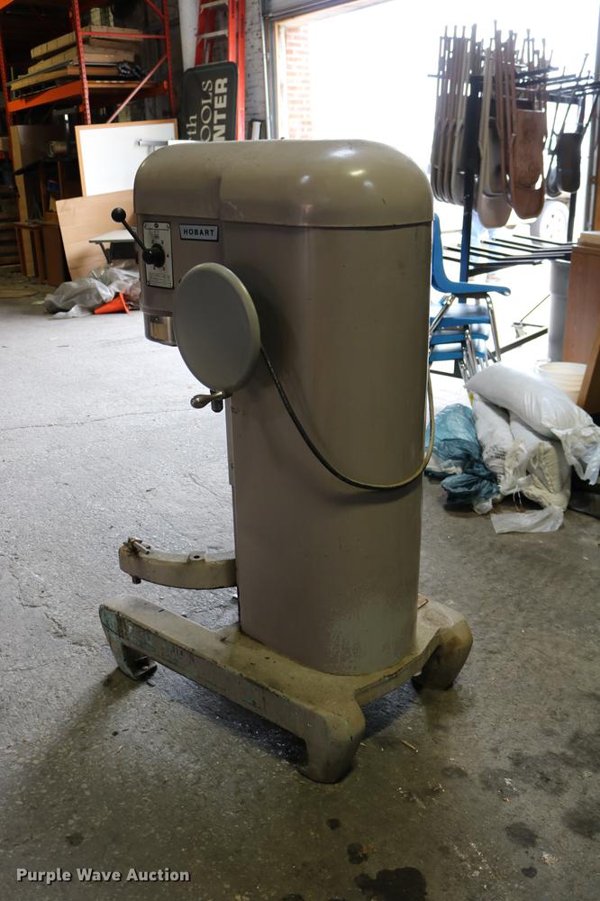 image for item DW9847 Hobart M-600 mixer