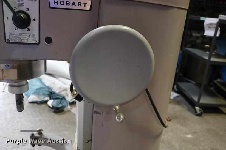 image for item DW9847 Hobart M-600 mixer