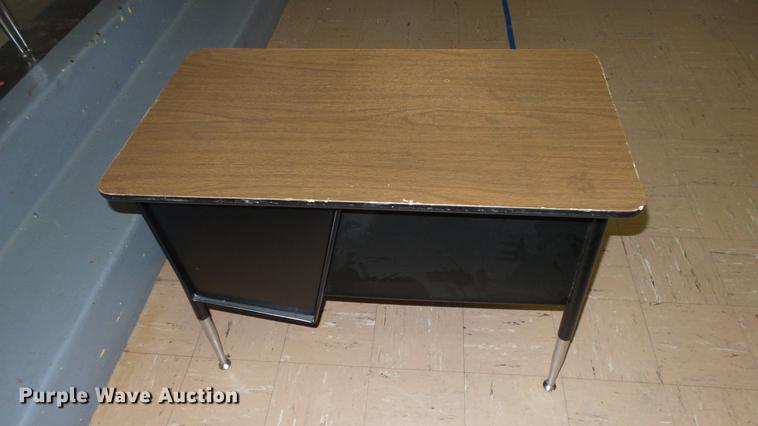 image for item EA9915 (15) desks