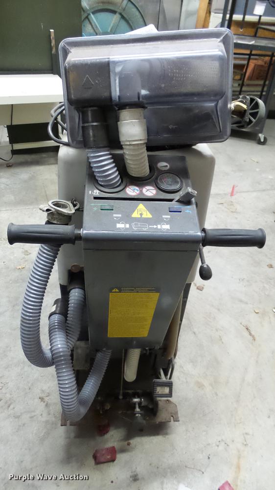 image for item EA9918 (2) Advance Convertomatic 20B floor scrubbers