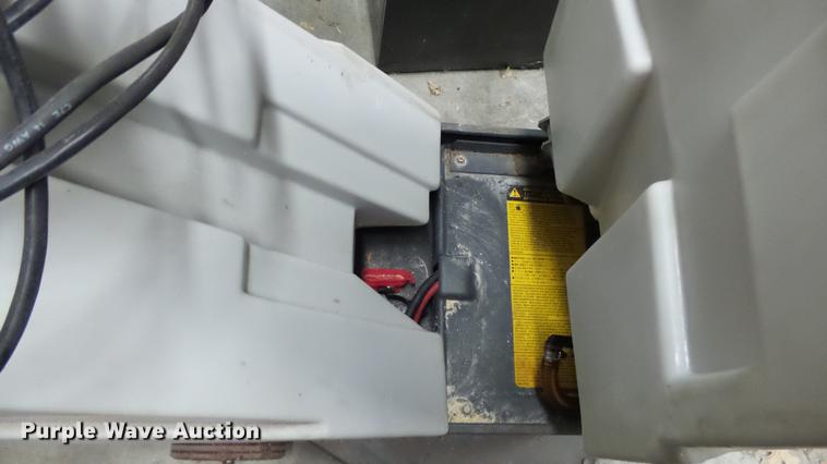 image for item EA9918 (2) Advance Convertomatic 20B floor scrubbers