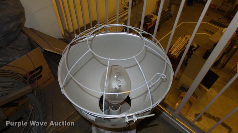 image for item EA9921 (3) Hubbell lights