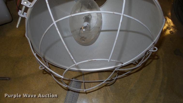 image for item EA9921 (3) Hubbell lights