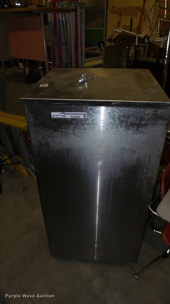 image for item EA9923 Blakeslee stainless steel dishwasher