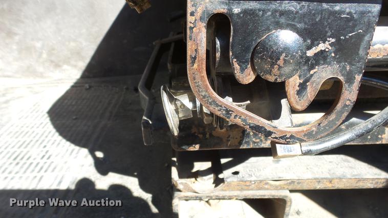 image for item EC9660 1987 International S2200 truck cab and chassis