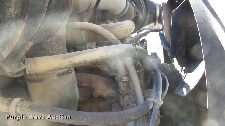 image for item EC9660 1987 International S2200 truck cab and chassis