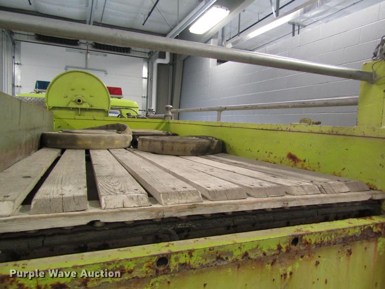 image for item EI9271 1979 International R1824 fire truck