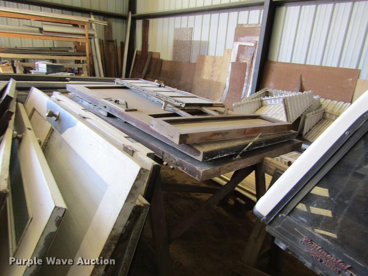 image for item EI9286 Building materials