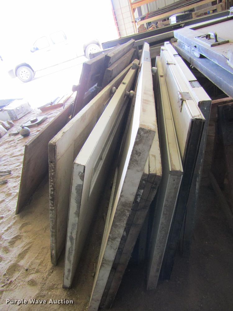 image for item EI9286 Building materials