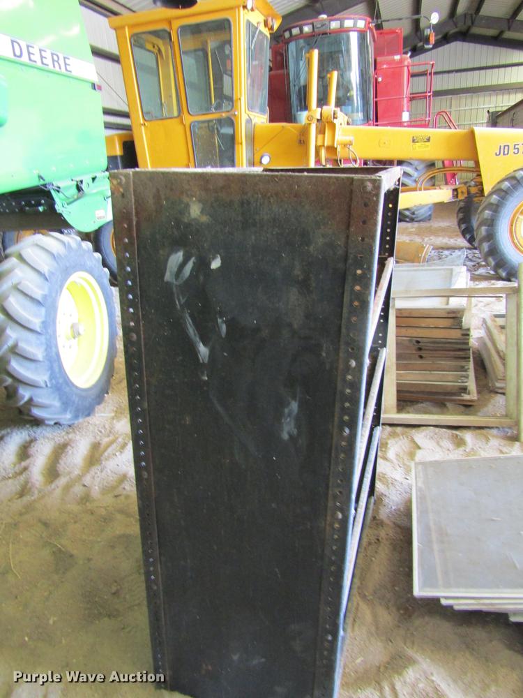 image for item EI9289 Cast iron bath tub