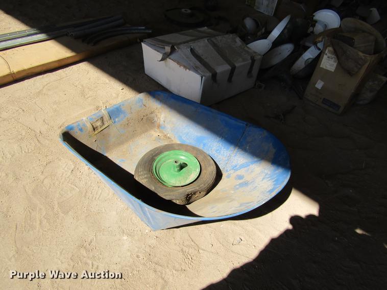 image for item EI9289 Cast iron bath tub