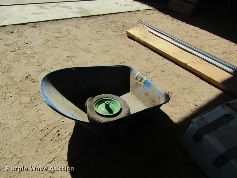 image for item EI9289 Cast iron bath tub