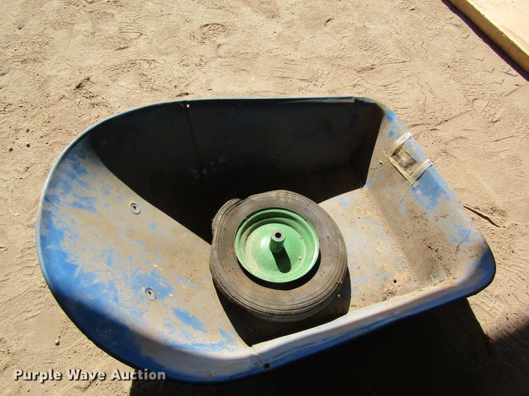 image for item EI9289 Cast iron bath tub