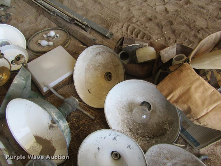 image for item EI9290 Building materials