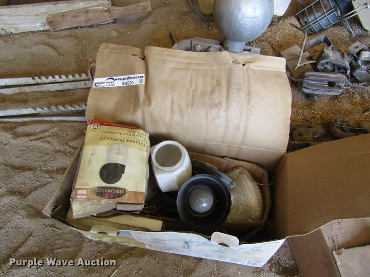 image for item EI9290 Building materials