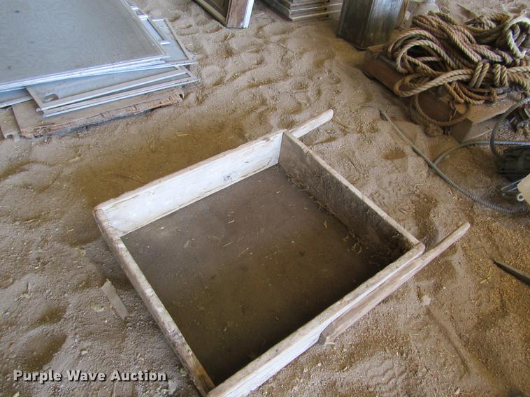 image for item EI9290 Building materials