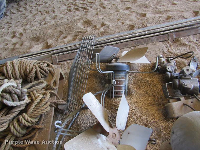 image for item EI9290 Building materials