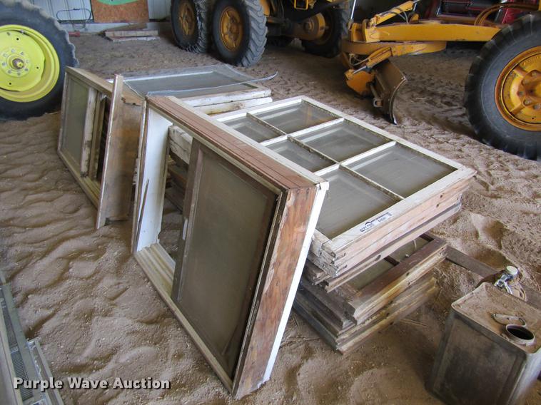 image for item EI9291 (32) wood window sashes