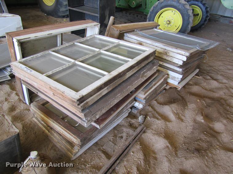 image for item EI9291 (32) wood window sashes