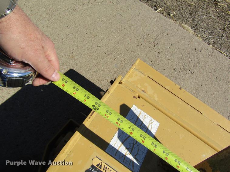 image for item EI9296 New Holland 918H flail mower