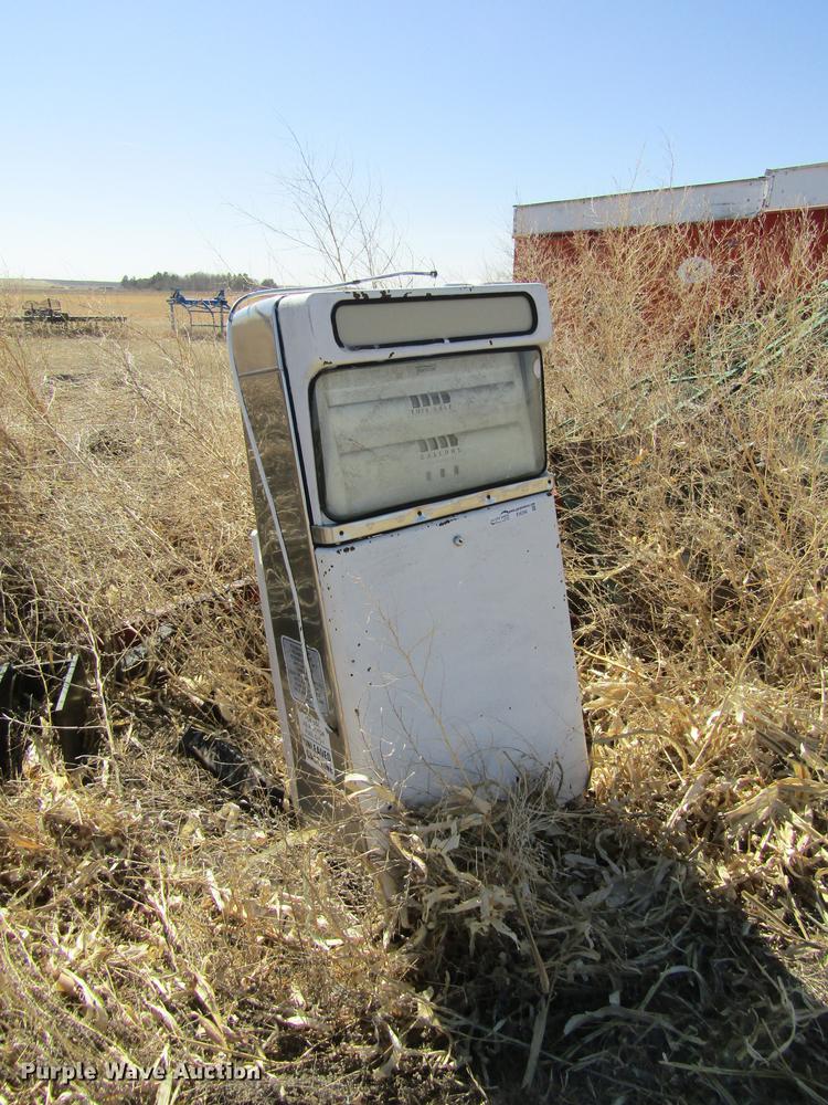 image for item EI9298 Tokheim gas pump