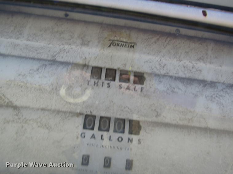 image for item EI9298 Tokheim gas pump