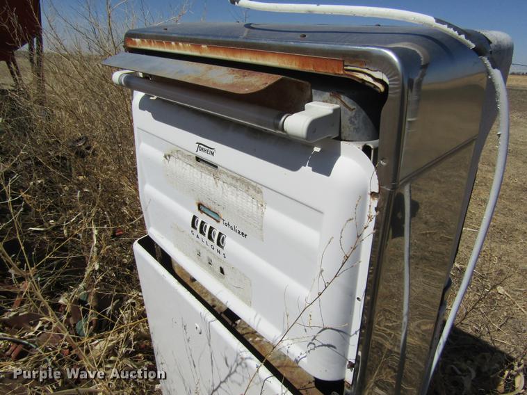 image for item EI9298 Tokheim gas pump