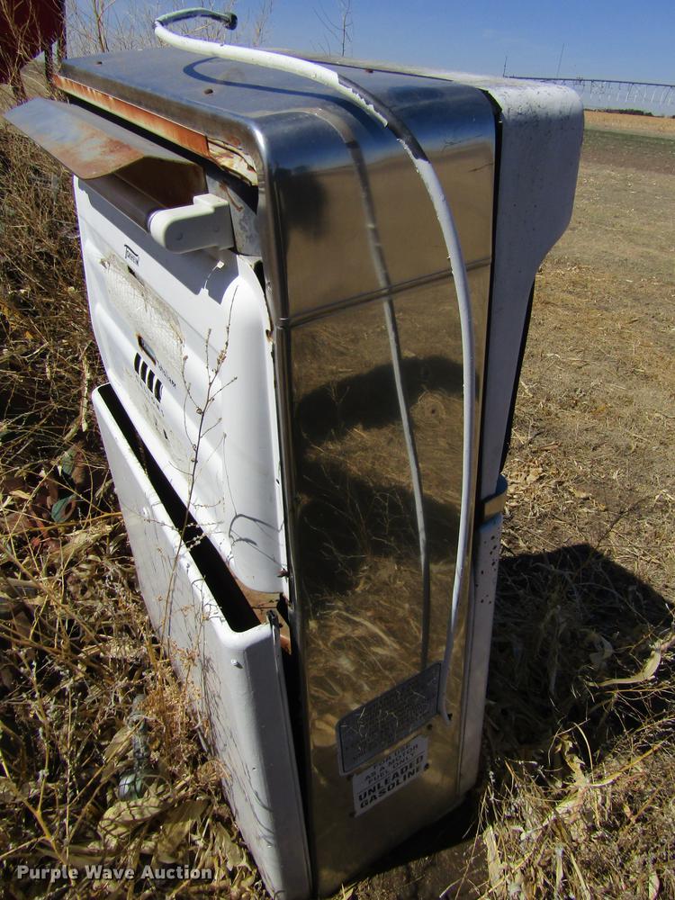 image for item EI9298 Tokheim gas pump