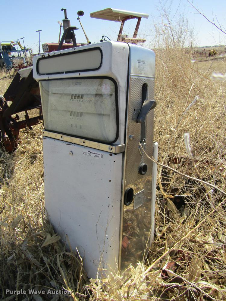 image for item EI9298 Tokheim gas pump