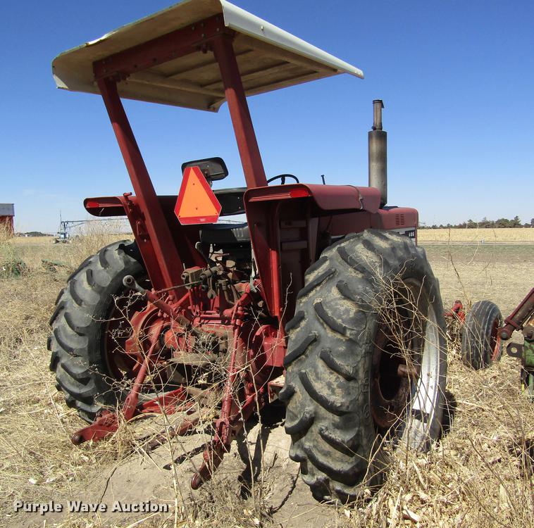 image for item EI9299 1977 International 686 tractor