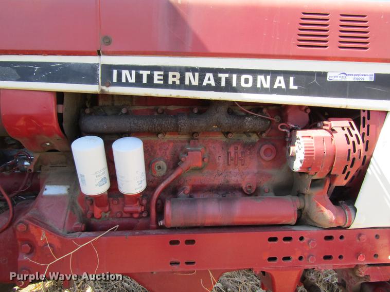 image for item EI9299 1977 International 686 tractor