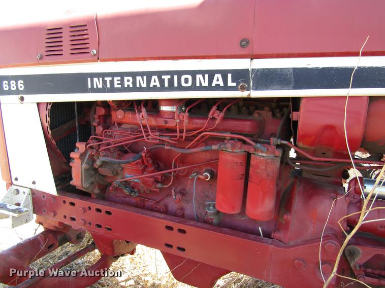 image for item EI9299 1977 International 686 tractor