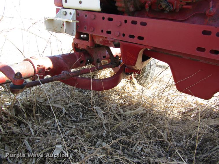 image for item EI9299 1977 International 686 tractor