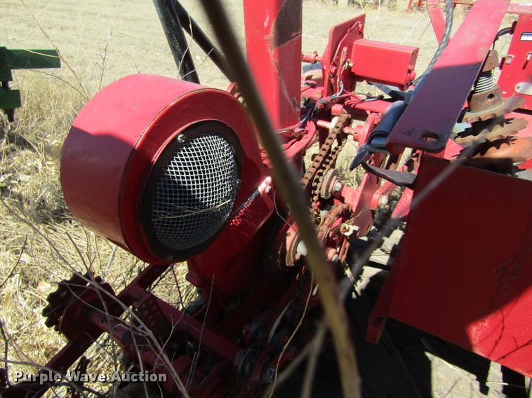 image for item EI9302 White 3407 plant/aire planter