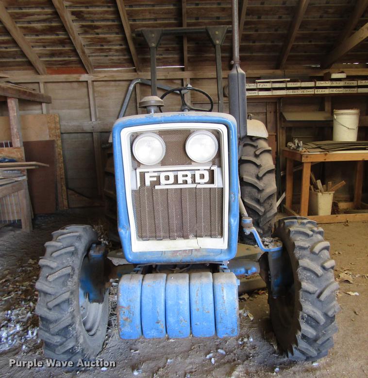 image for item EI9309 1981 Ford 1900 HFWD tractor