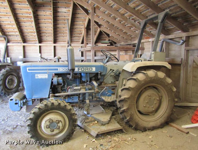 image for item EI9309 1981 Ford 1900 HFWD tractor