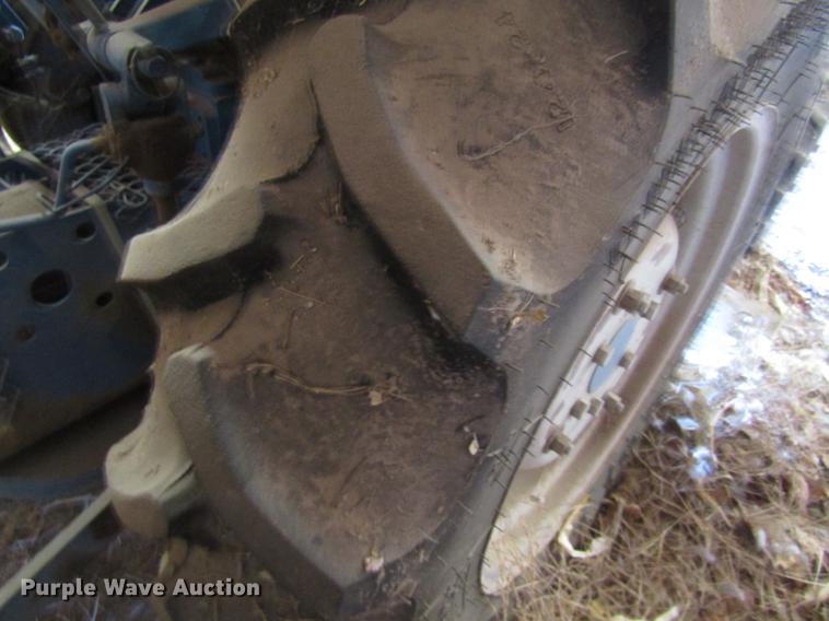 image for item EI9309 1981 Ford 1900 HFWD tractor