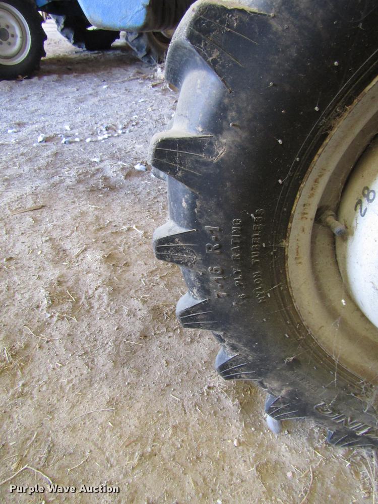 image for item EI9309 1981 Ford 1900 HFWD tractor