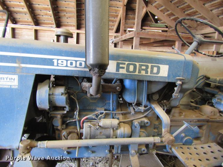 image for item EI9309 1981 Ford 1900 HFWD tractor