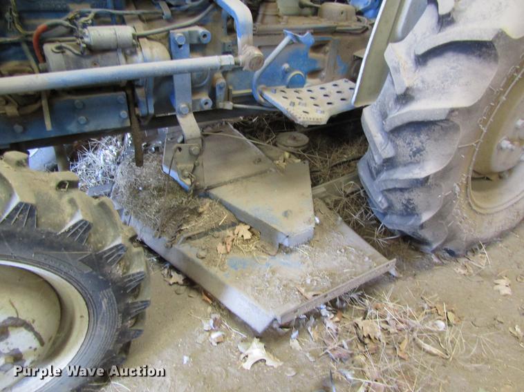 image for item EI9309 1981 Ford 1900 HFWD tractor