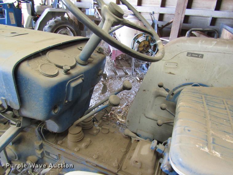 image for item EI9309 1981 Ford 1900 HFWD tractor