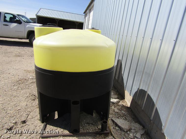 image for item EI9310 (3) poly tanks