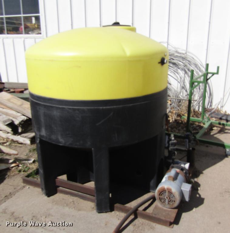 image for item EI9310 (3) poly tanks