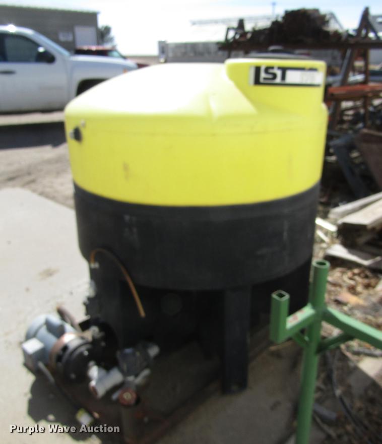 image for item EI9310 (3) poly tanks