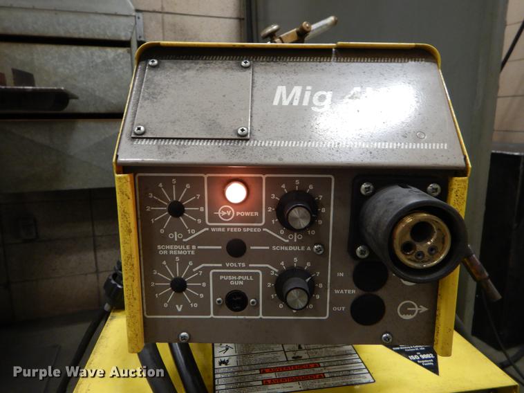 image for item EJ9801 Esab Mig 4HD/452CV welder